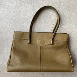 Tod's Mocassino Media tote in Olive / Army Green